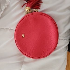 MK Michael Kors Mercer canteen pebble leather crossbody bag pink